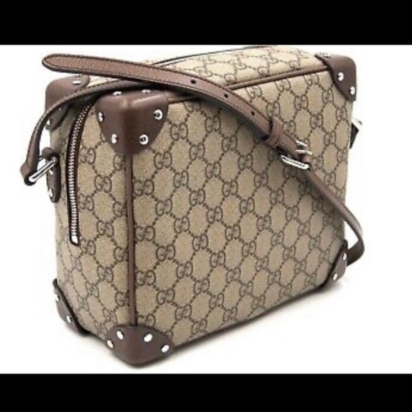 Gucci Handbags - *SOLD* EUC Gucci GG Supreme trunk messenger bag